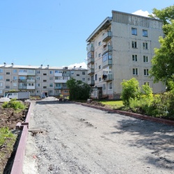 Самое время привести в порядок наши дворы.